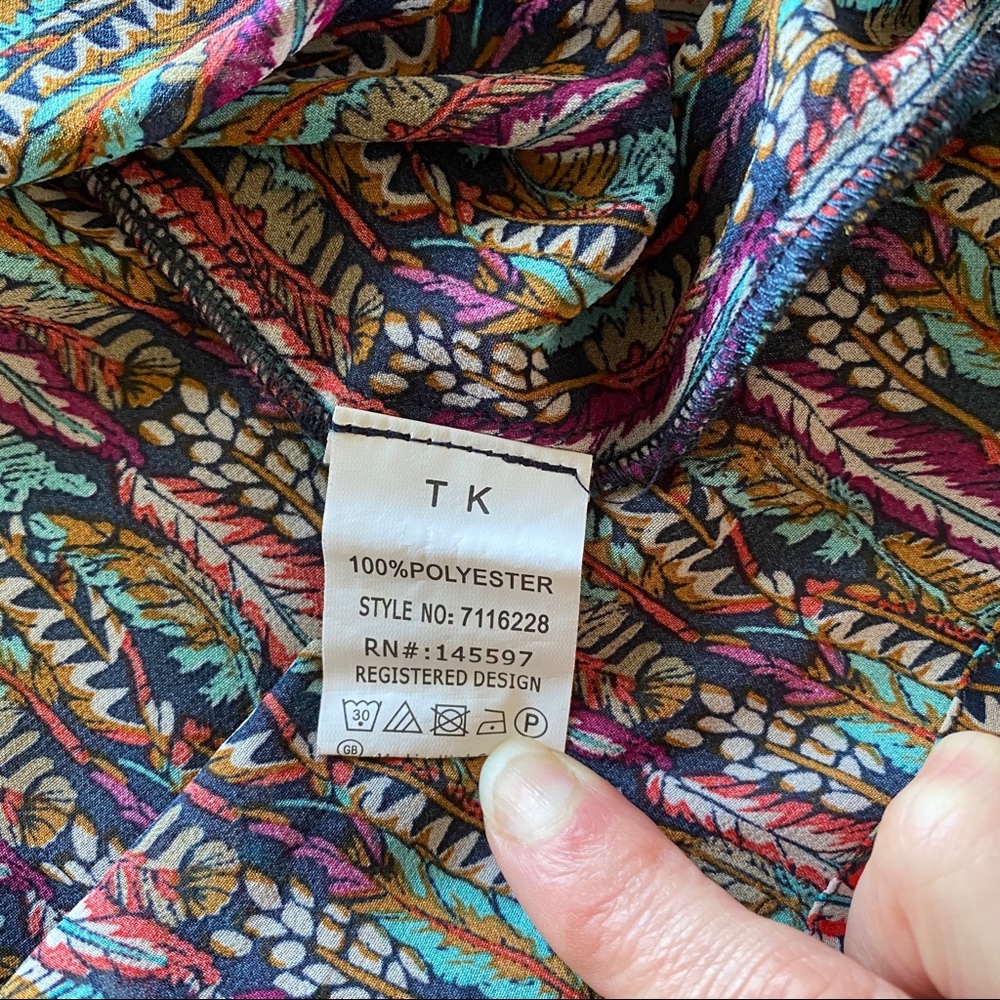 Feather pattern pull-over blouse - Picture 6 of 8